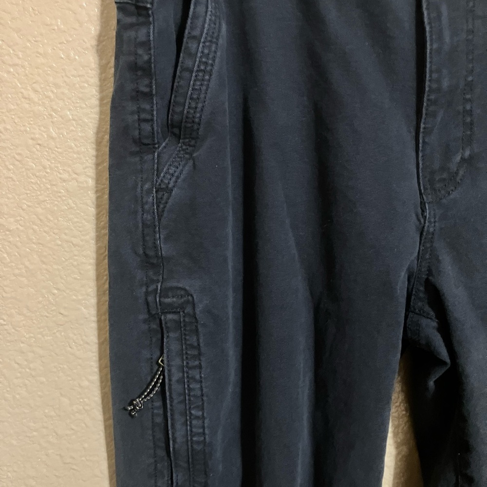 Men's Black Cargo Pants - Picture 4 of 6